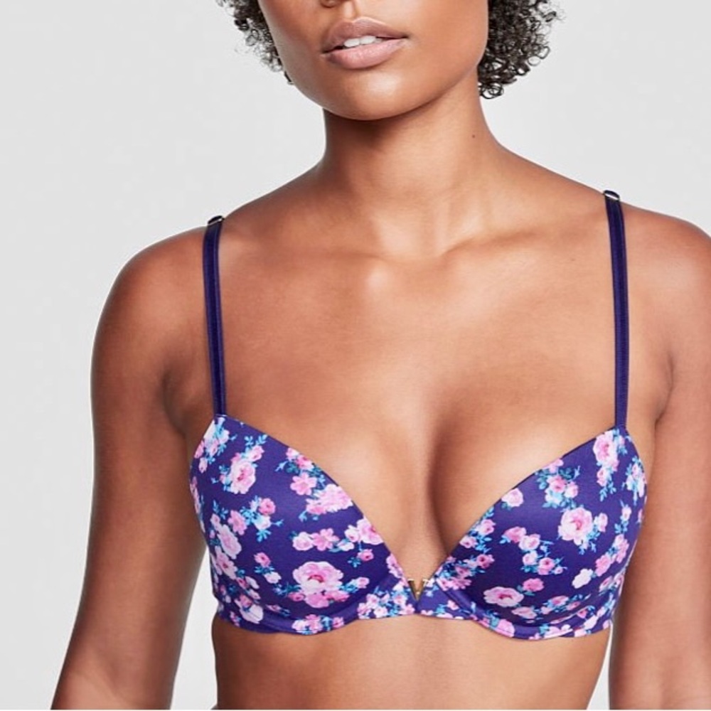 NWT Victoria Secret LOVE CLOUD Push-Up Plunge Bra 44D